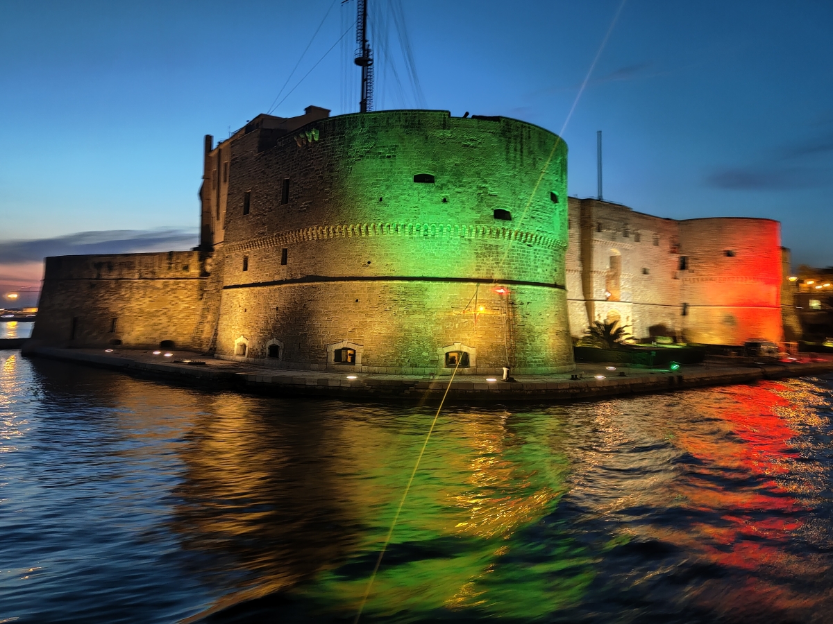 Taranto di sera