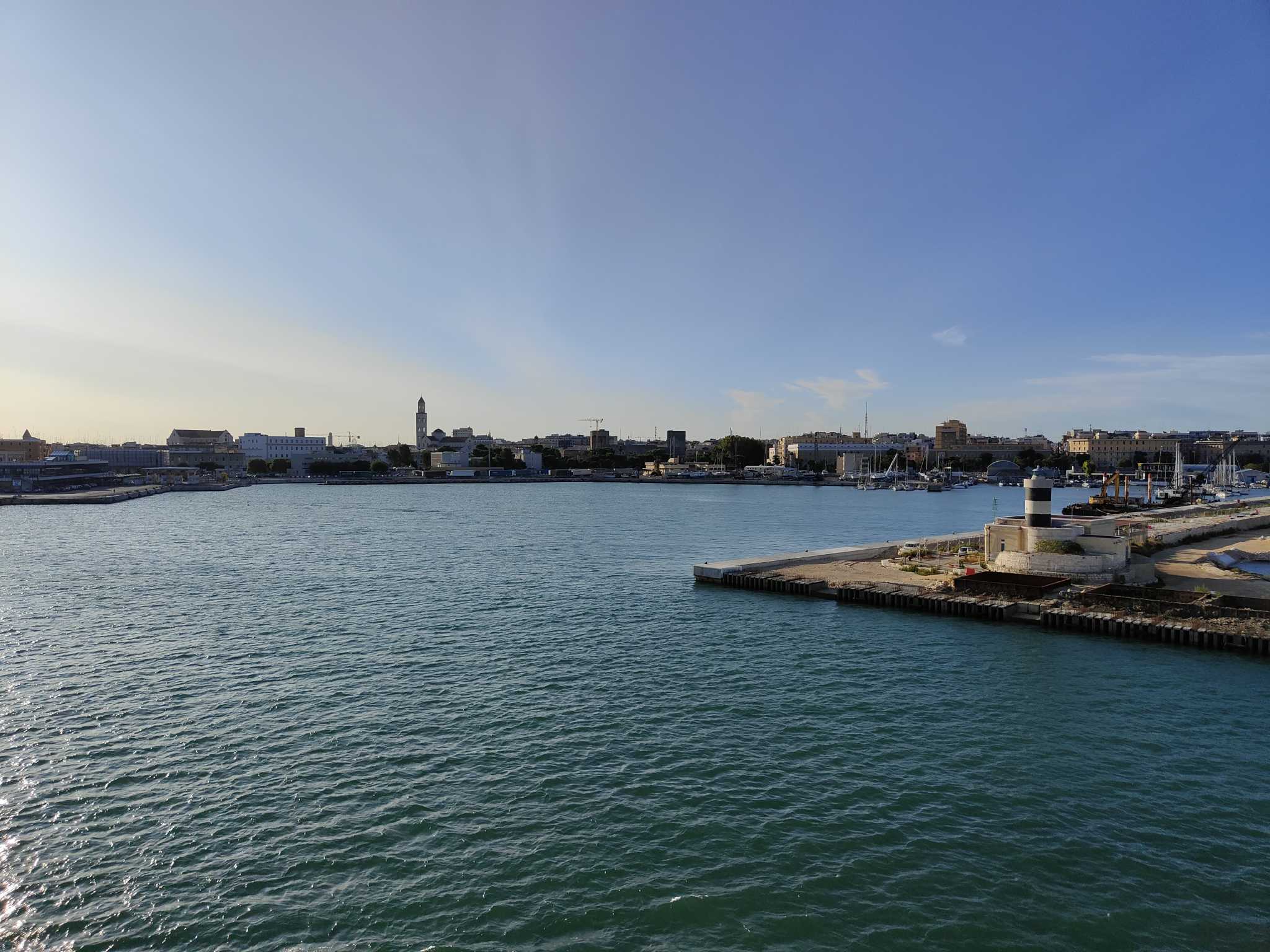 Entrata Porto Bari