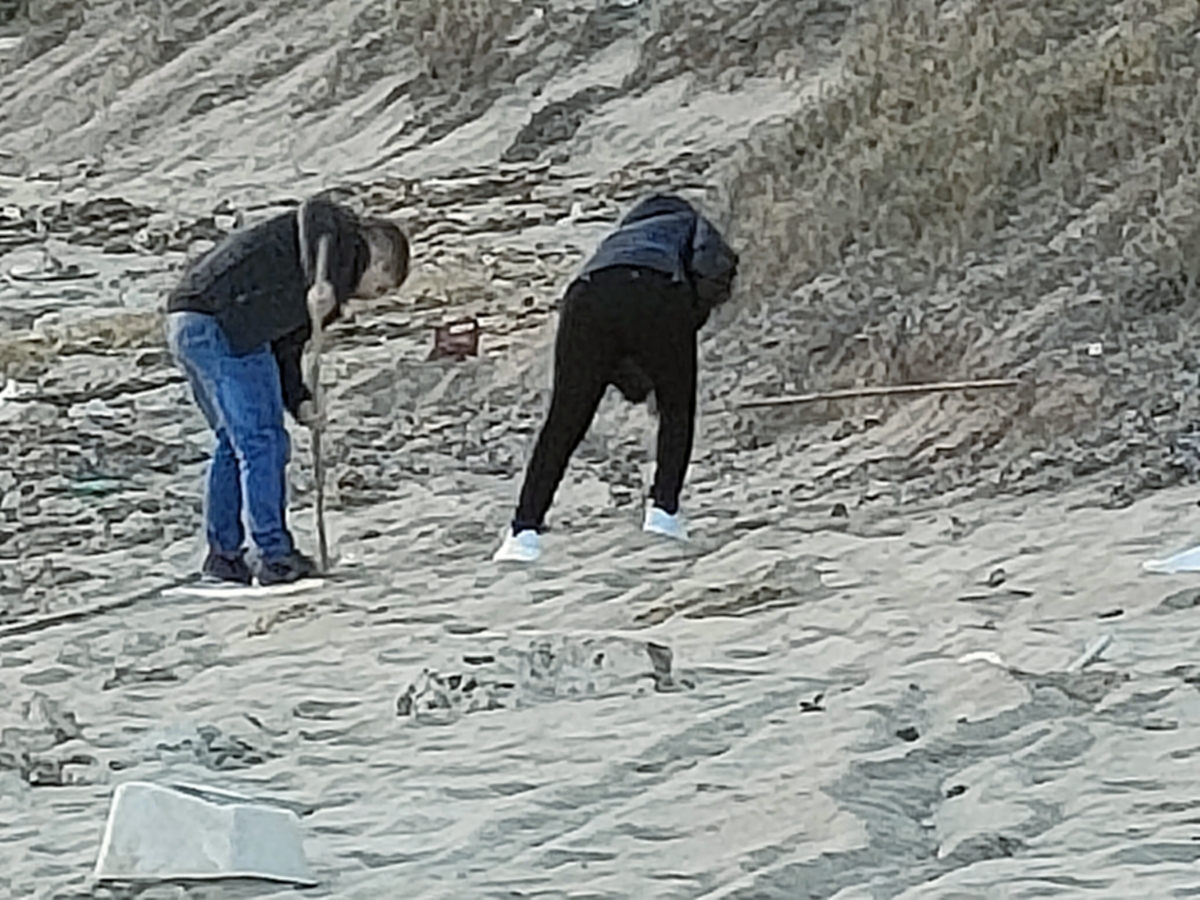 Operazione spiaggia pulita