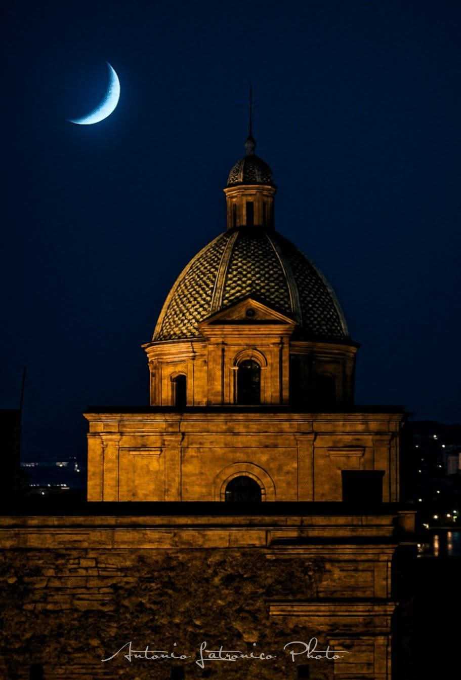 luna sulla cupola